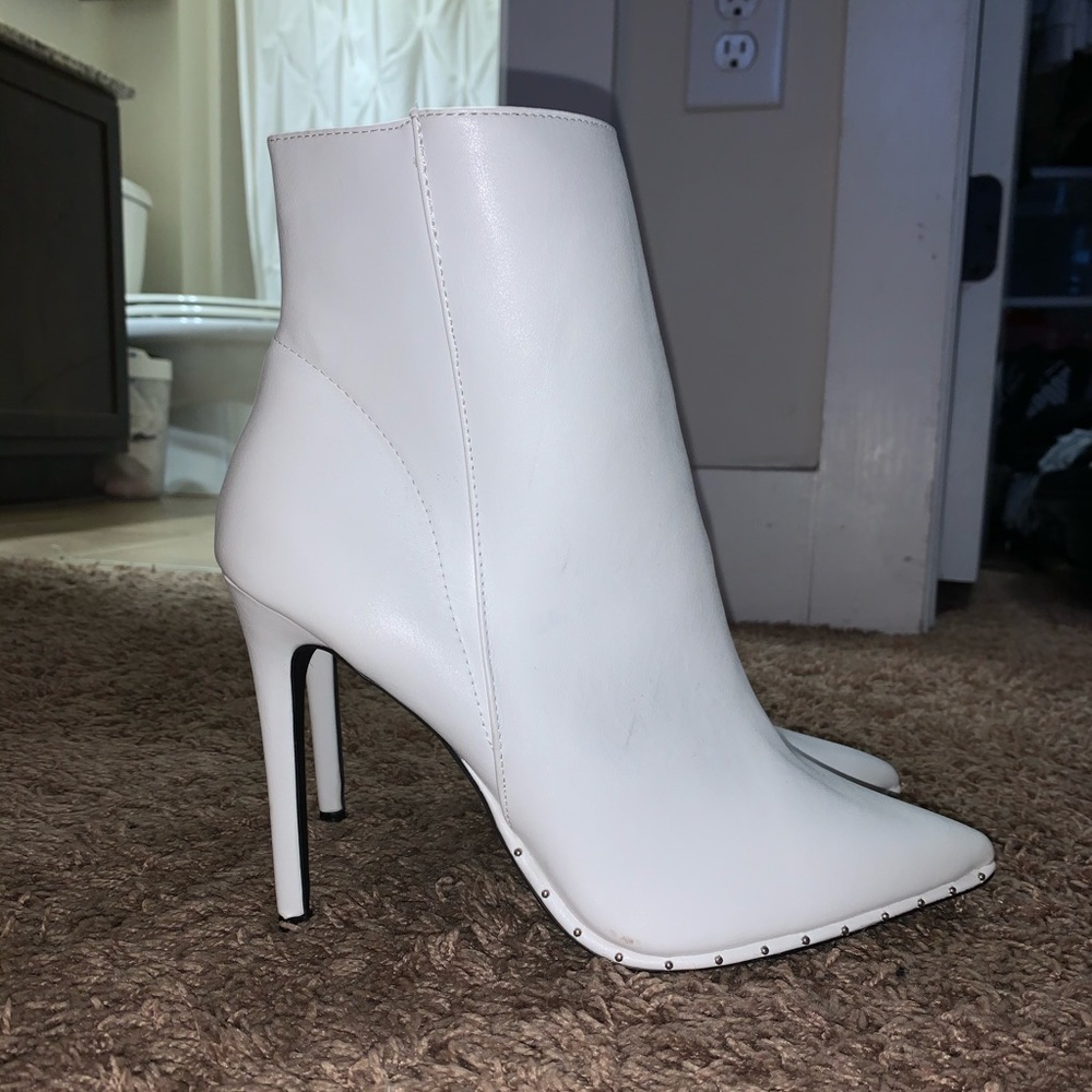 Quipid Studded White Bootie